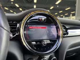 MINI Cooper S (2024) thumbnail 13