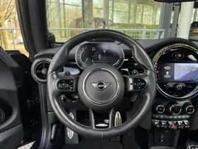 MINI Cooper S (2024) thumbnail 25