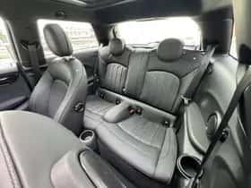MINI Cooper S (2024) thumbnail 8