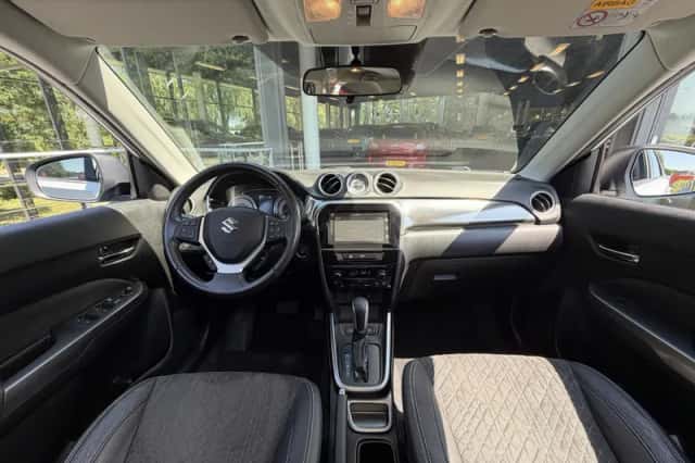 Suzuki Vitara (2019) thumbnail 3
