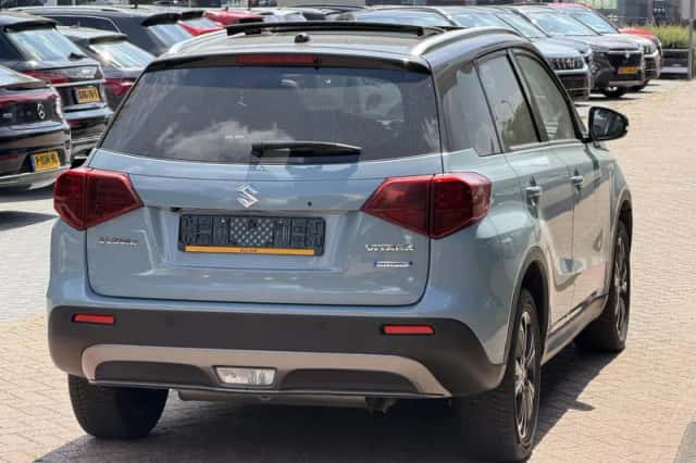 Suzuki Vitara (2021) thumbnail 3