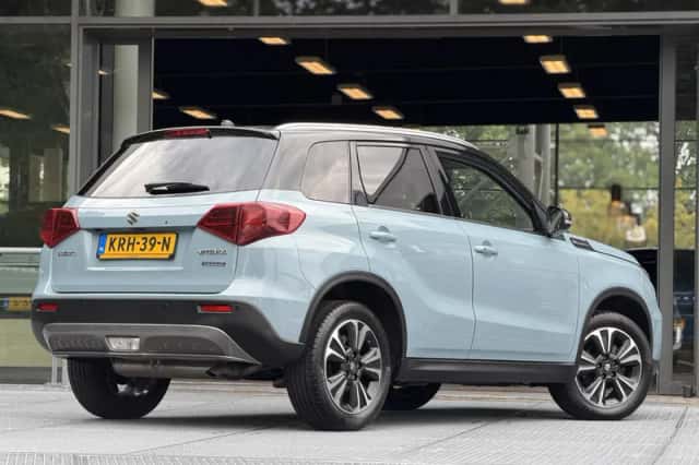 Suzuki Vitara (2021) thumbnail 2