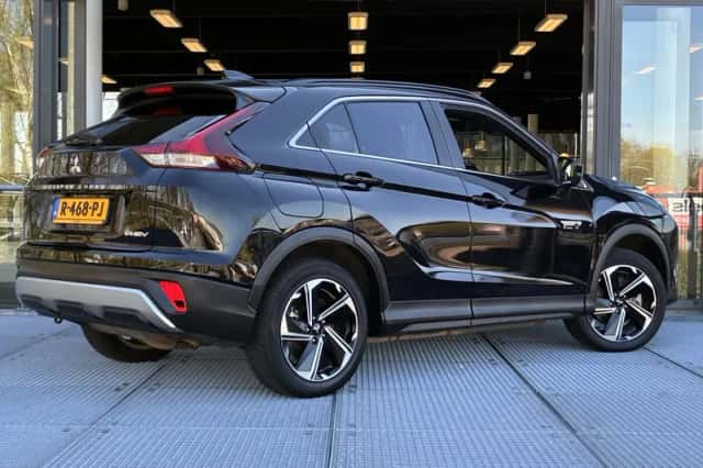 Mitsubishi Eclipse Cross (2022) thumbnail 2