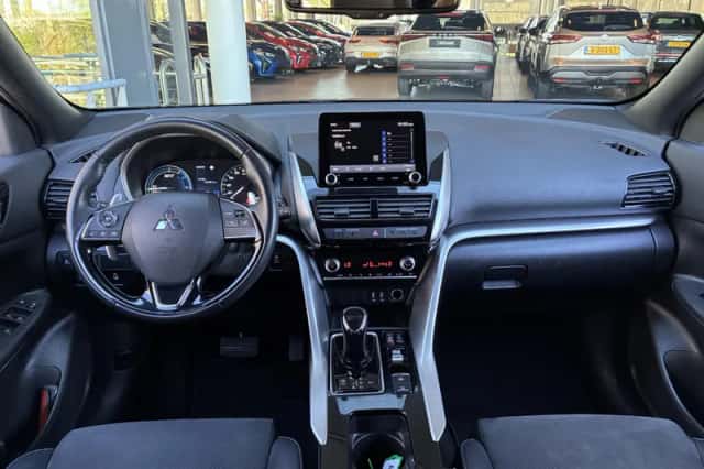 Mitsubishi Eclipse Cross (2022) thumbnail 3