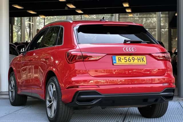 Audi Q3 (2021) thumbnail 6