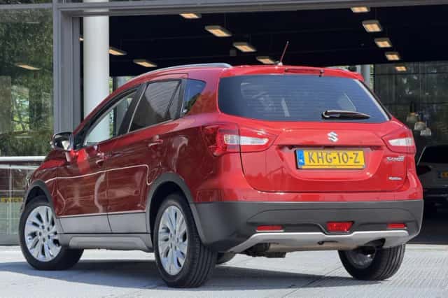 Suzuki S-Cross (2019) thumbnail 6