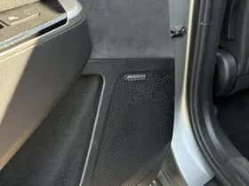 Kia EV6 (2023) thumbnail 32