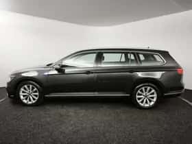 Volkswagen Passat (2021) thumbnail 14
