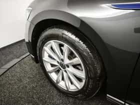 Volkswagen Passat (2021) thumbnail 25