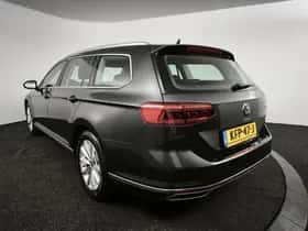 Volkswagen Passat (2021) thumbnail 6