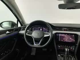 Volkswagen Passat (2021) thumbnail 10