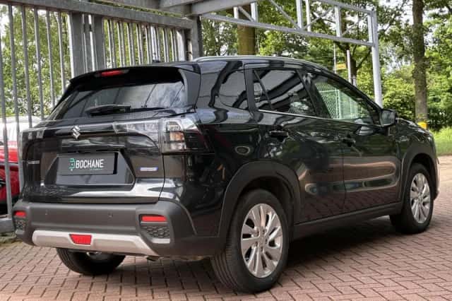 Suzuki S-Cross (2025) thumbnail 2