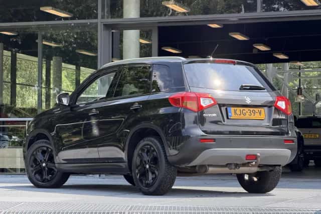 Suzuki Vitara (2017) thumbnail 6