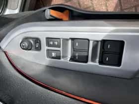 Suzuki Vitara (2017) thumbnail 18