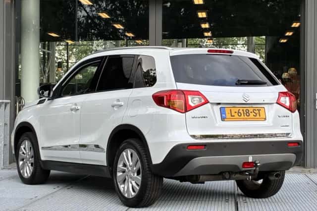 Suzuki Vitara (2017) thumbnail 6