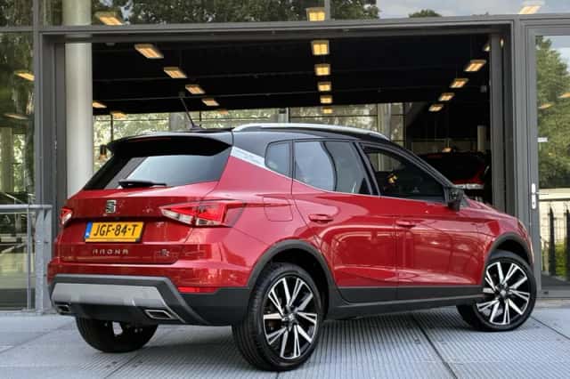 SEAT Arona (2018) thumbnail 2