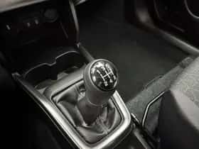 Suzuki Swift (2025) thumbnail 23