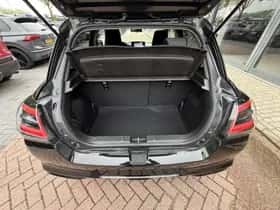 Suzuki Swift (2025) thumbnail 8