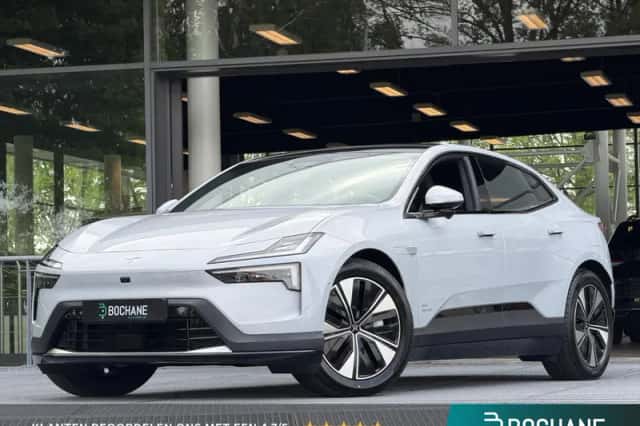 Polestar 4 (2025) thumbnail 1
