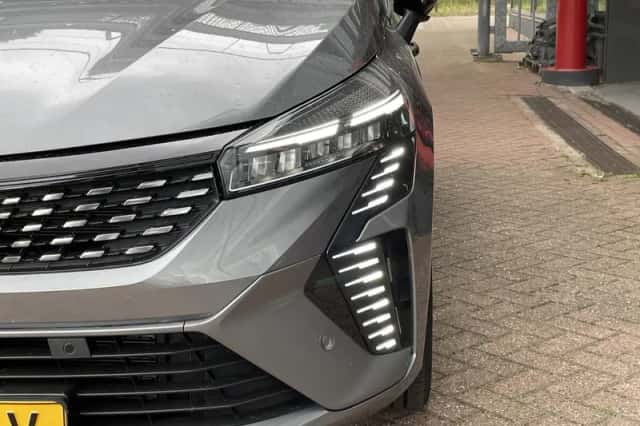 Renault Clio (2025) thumbnail 4