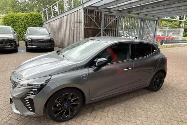 Renault Clio (2025) thumbnail 5