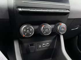 Renault Clio (2024) thumbnail 16