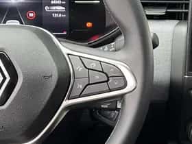 Renault Clio (2024) thumbnail 24