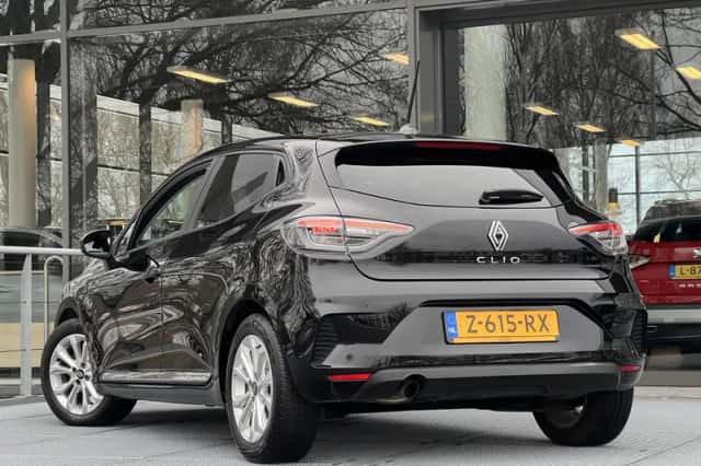 Renault Clio (2024) thumbnail 6