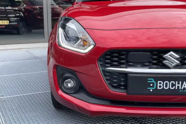 Suzuki Swift (2023) thumbnail 5