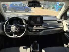 Suzuki Swift (2025) thumbnail 4