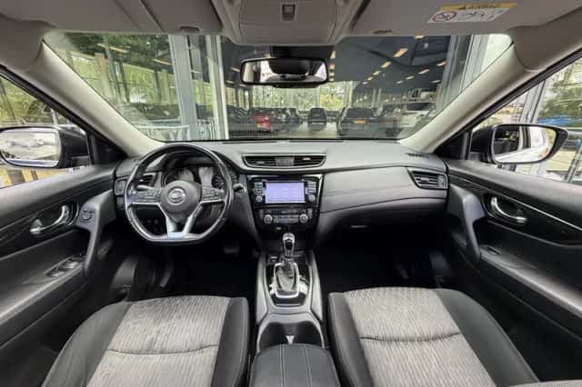 Nissan X-Trail (2020) thumbnail 3