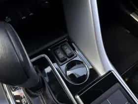 Mitsubishi Eclipse Cross (2018) thumbnail 28