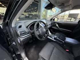 Mitsubishi Eclipse Cross (2018) thumbnail 35