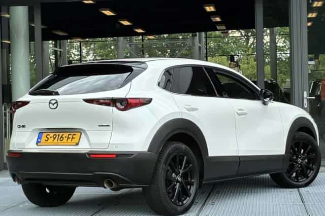 Mazda CX-30 (2023) thumbnail 2
