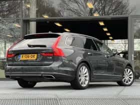 Volvo V90 (2021) thumbnail 2