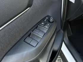 Toyota Yaris Cross (2023) thumbnail 23
