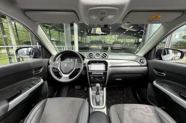 Suzuki Vitara (2018) thumbnail 3