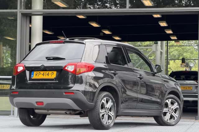 Suzuki Vitara (2018) thumbnail 2