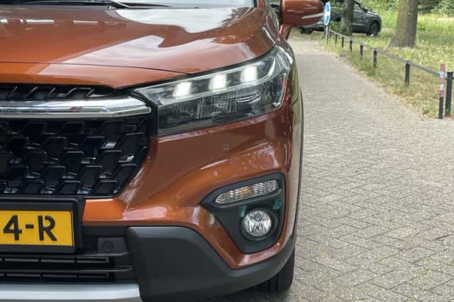 Suzuki S-Cross (2025) thumbnail 3