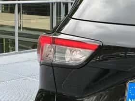 Ford Kuga (2022) thumbnail 23
