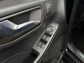 Ford Kuga (2022) thumbnail 24