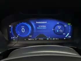 Ford Kuga (2022) thumbnail 4