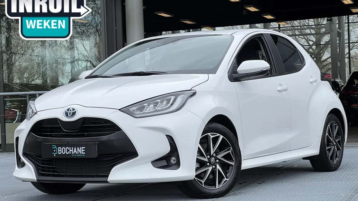 Toyota Yaris (2023) — foto 1