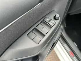 Toyota Yaris (2023) thumbnail 20
