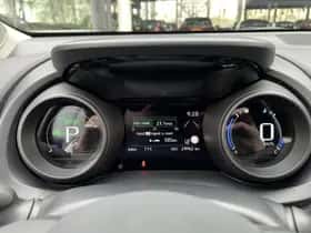 Toyota Yaris (2023) thumbnail 4