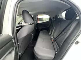 Toyota Yaris (2023) thumbnail 8