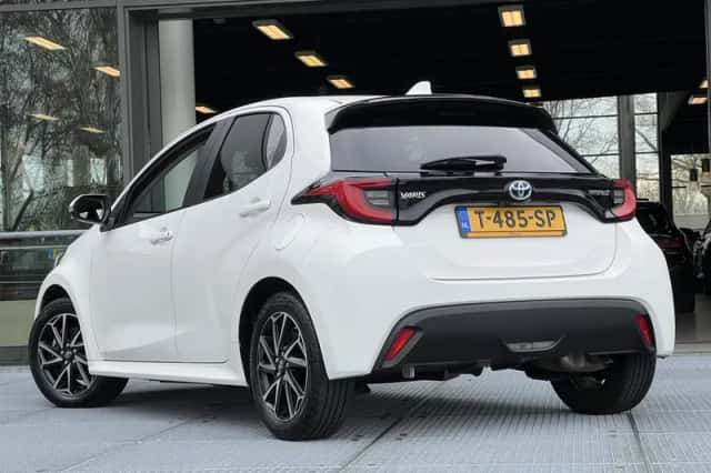 Toyota Yaris (2023) thumbnail 6