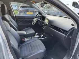 Mitsubishi Outlander (2021) thumbnail 13