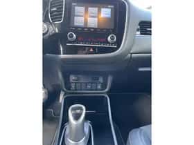 Mitsubishi Outlander (2021) thumbnail 26
