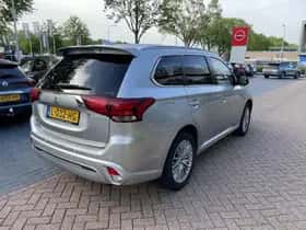 Mitsubishi Outlander (2021) thumbnail 10